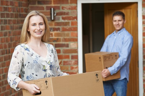 Local removals service supporting a Brompton home relocation